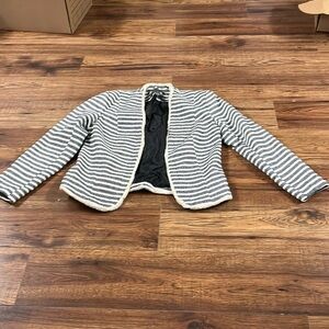 Stunning blazer very cute perfect fall peice